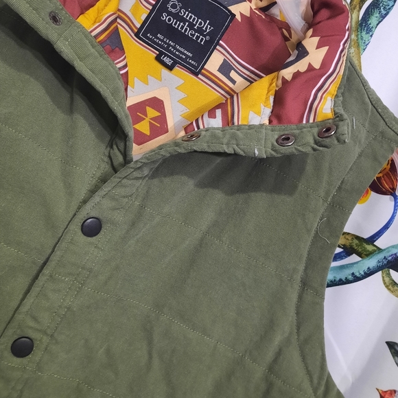 [Simply Southern] Mens soft aztec print lined vest. - Picture 3 of 6